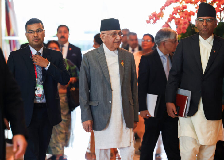 Un supraviețuitor politic: premierul Nepalului, Oli, doborât de furia provocată de uciderea protestatarilor