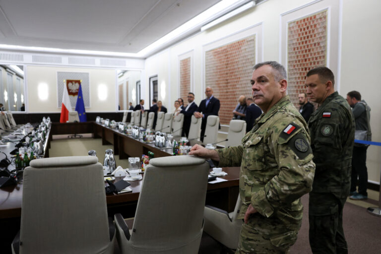 Polonia, membru NATO, doboară drone în spațiul său aerian în timpul atacului Rusiei asupra Ucrainei