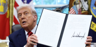 Trump semnează ordinul privind vânzarea TikTok, evaluată la 14 miliarde de dolari