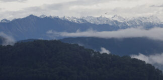 Dezastru în Nepal: peste 47 de morți după ploi torențiale și alunecări de teren masive