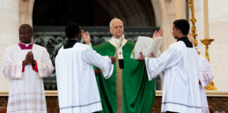 Papa Leo îndeamnă catolicii să primească migranții cu compasiune, după critici la adresa lui Trump