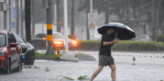 Taifunul Matmo lovește sudul Chinei în plin sezon turistic și de sărbători