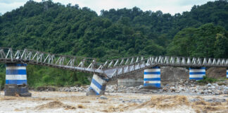 Ploi torențiale provoacă inundații și alunecări de teren în Darjeeling, India: cel puțin 18 morți