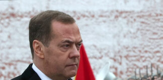 Medvedev: Atacurile cu drone amintesc europenilor pericolul războiului