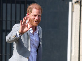 Prințul Harry ar urma să revină în Marea Britanie cu cei doi copii ai săi, potrivit publicației Daily Telegraph
