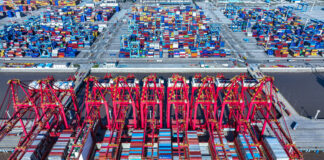 Trump admite că tarifele de 100% impuse Chinei nu sunt sustenabile