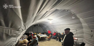 Bombardamentele rusești lasă sute de mii de ucraineni fără electricitate