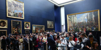 Șeful Louvre acuză lacunele CCTV pentru jaful de bijuterii de 102 milioane de dolari