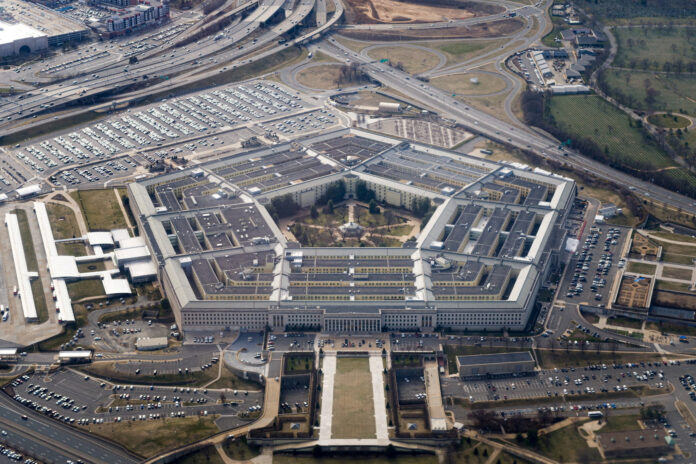 FILE PHOTO: U.S. news outlets reject Pentagon press access policy