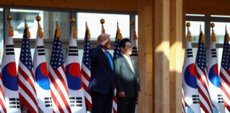 Donald Trump încheie turneul asiatic cu acorduri majore cu China și Coreea de Sud