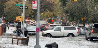 Ploi torențiale în New York: doi morți și zboruri anulate pe aeroporturile principale