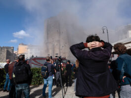 Lucrători răniți în urma prăbușirii parțiale a unei turn medieval lângă Colosseum, Roma