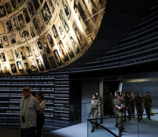 Cinci milioane de evrei uciși în Holocaust, identificați: Inteligența artificială ar putea recupera și mai multe nume