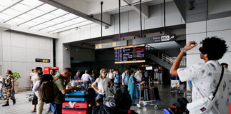 Peste 200 de zboruri întârziate pe Aeroportul din Delhi după o defecțiune a sistemului de control al traficului aerian