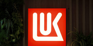 Lukoil declară forță majoră la un câmp petrolier din Irak după sancțiunile SUA