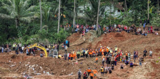Alunecări de teren în Java Centrală, Indonezia: cel puțin 18 morți și zeci de persoane dispărute