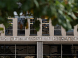 Universitățile din SUA înregistrează o scădere de 17% a studenților internaționali noi, arată un raport