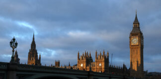 MI5 avertizează parlamentarii britanici privind riscul de spionaj chinez