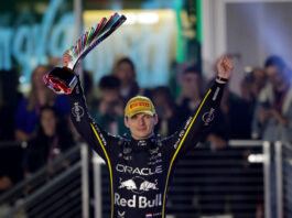 Verstappen câștigă la Las Vegas și revine în lupta pentru titlul F1 după descalificarea McLaren