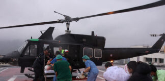 Thailanda evacuează pacienții aflați în stare critică în urma inundațiilor care au ucis 33 de persoane (VIDEO)