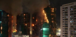 Incendiu devastator în Hong Kong: 55 de morți și sute de dispăruți. Poliția acuză compania de „neglijență gravă”