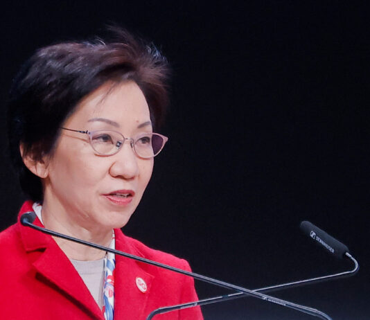 Ministrul Sustenabilității și Mediului din Singapore avertizează că avântul acțiunilor de protecție a climei scade, în pragul COP30