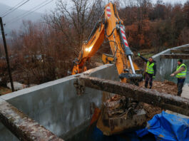 Kosovo acuză trei persoane pentru explozia de la canalul care a pus în pericol centralele electrice