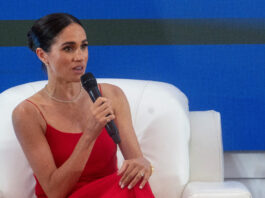 Ducesa Meghan trimite o scrisoare tatălui său și critică prezența tabloidului Daily Mail la căpătâiul acestuia