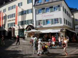 Camera inferioară din Austria adoptă interzicerea purtării baticului pentru fete sub 14 ani în școli