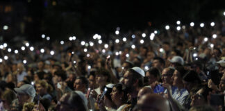 Australia accelerează adoptarea unor legi mai stricte privind armele de foc și discursul urii după atacul de la Bondi