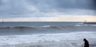 Un mort și doi dispăruți în sudul Spaniei după inundațiile provocate de ploi torențiale