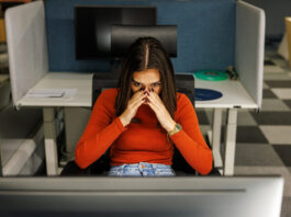 Generația Z, piața muncii și inteligența artificială: fricțiune, frică și o șansă de transformare