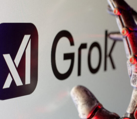 Marea Britanie cere platformei X a lui Elon Musk să oprească urgent imaginile false generate cu inteligență artificială de Grok