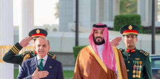 Pakistan și Arabia Saudită negociază un acord „avioane JF-17 contra împrumuturi”, spun surse