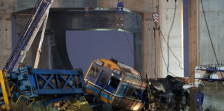 UPDATE: Cel puțin 32 de morți în Thailanda după ce o macara a căzut peste un tren