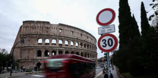 Roma introduce limita de viteză de 30 km/h în centrul istoric, urmând exemplul altor capitale europene
