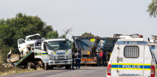 Doliu național în Africa de Sud: 13 elevi și-au pierdut viața într-un accident rutier
