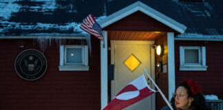 Trump promovează un acord pentru „acces total” în Groenlanda, în timp ce NATO cere aliaților mai mult sprijin