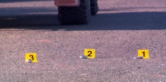 Poliția din Australia intensifică căutările după atacul armat dintr-un oraș rural care a ucis trei persoane