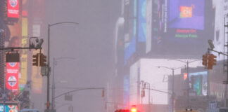 Furtună de iarnă afectează mare parte din SUA, cu ninsori, gheață și frig arctic