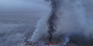 Cinci persoane dispărute după un incendiu la o fabrică alimentară din centrul Greciei