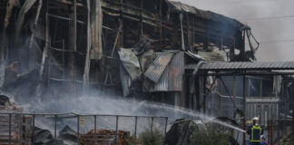 UPDATE: Incendiu la o fabrică de biscuiți din Grecia, patru morți și o persoană dispărută