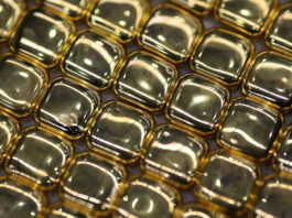 Dolarul american se prăbușește la minimul ultimelor patru luni, yenul se apreciază, iar aurul sparge pragul psihologic de 5.100 de dolari