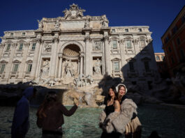 Roma introduce taxă de acces la Fontana di Trevi pentru a limita aglomerația turiștilor