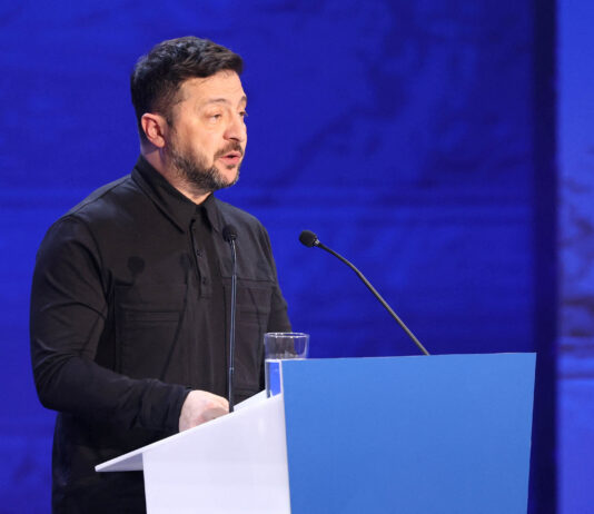 Zelenski va prezenta planul pentru alegerile prezidențiale pe 24 februarie, potrivit Financial Times