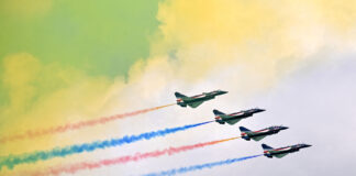 China își demonstrează puterea la Airshow-ul din Singapore, în timp ce SUA sunt izolate