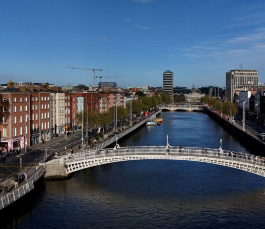 Irlanda oferă venit garantat pentru artiști: 325 de euro pe săptămână