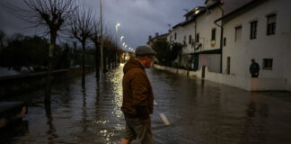 Spania și Portugalia în stare de alertă maximă: furtuni puternice provoacă pagube și perturbă traficul