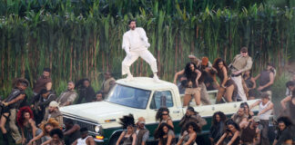 Show-ul lui Bad Bunny devine o „ancoră culturală” pentru comunitatea hispanică asediată la Super Bowl