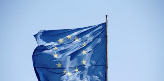 UE ar putea bloca 1,6 miliarde de euro pentru Serbia din cauza legilor justiției